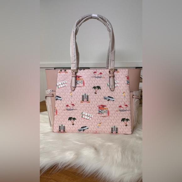 ✨NWT✨ Michael Kors Tote